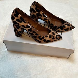 Steve Madden Arya Leopard heels size 5 new with box
